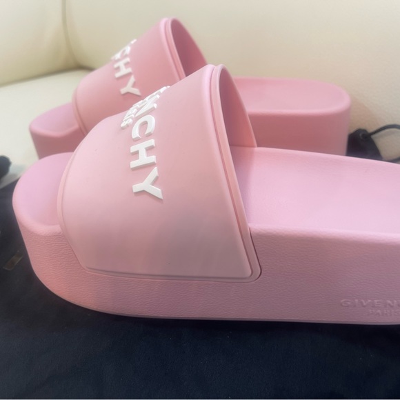 BNIB Givenchy Logo Slide Platform sandals 💕 size 38 - Picture 5 of 12
